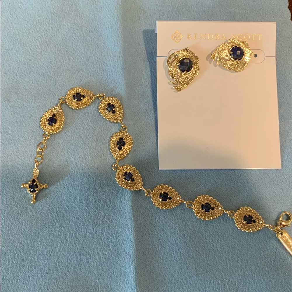 Kendra Scott stud earrings & matching bracelet